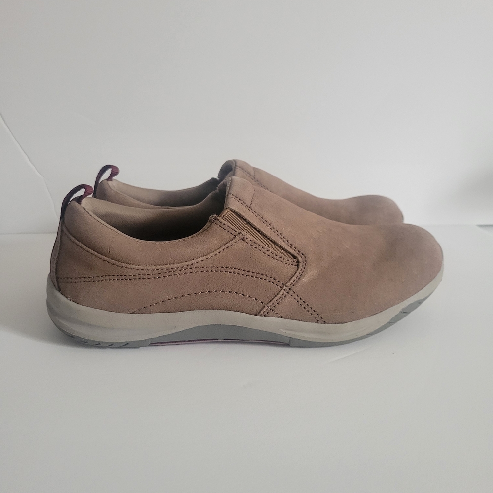 Lands' End Women's Tan Slip-On Loafers